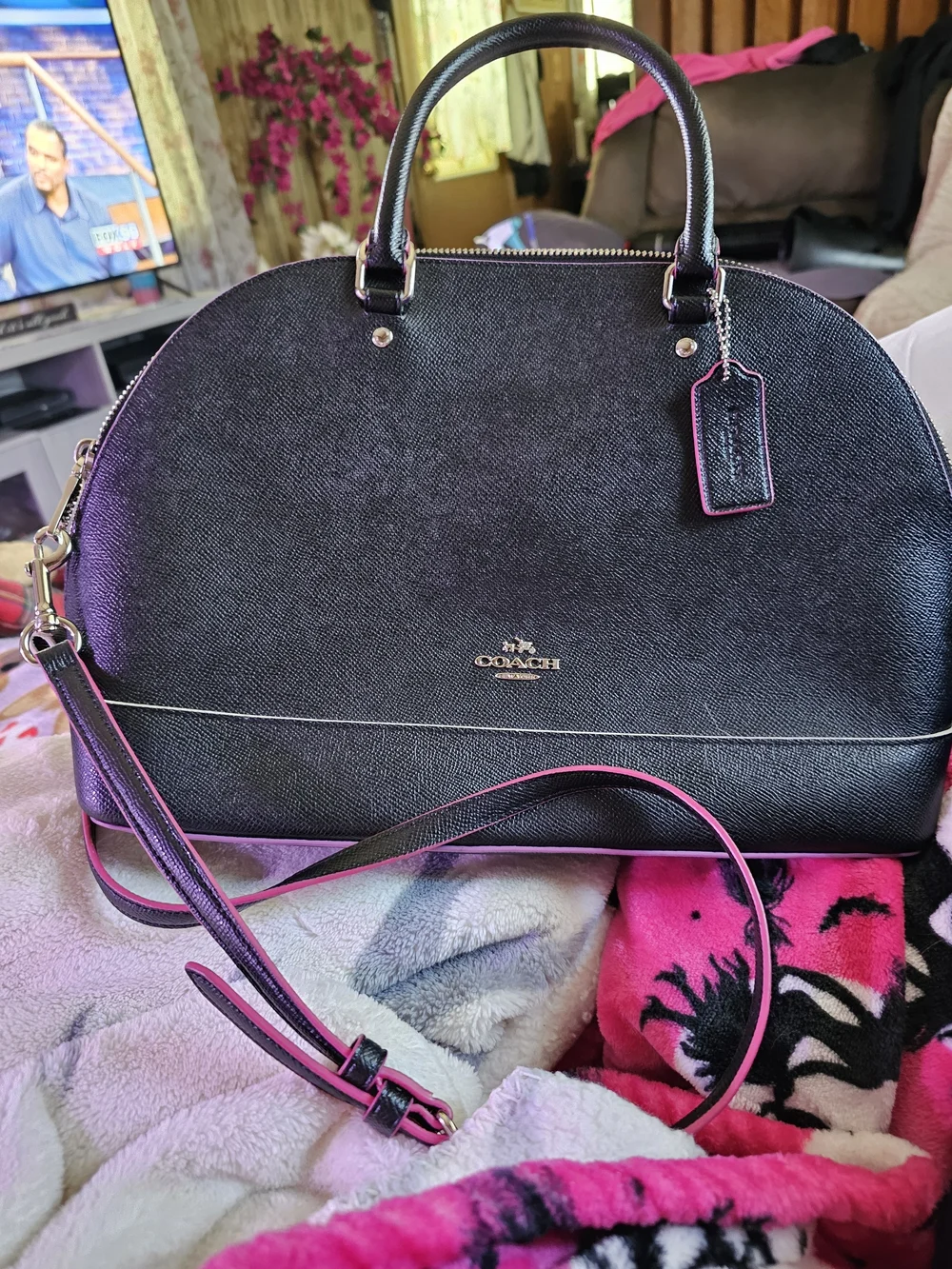 Coach Black Leather Sierra Dome Satchel with Pink Trim - Picture 2 of 7